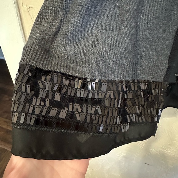 🛍️4/$15🛍️Clasp Long Sleeve Blouse - Picture 2 of 5